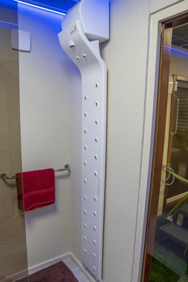 E 14 Aparthotel Berekfürdő Buitenkant foto